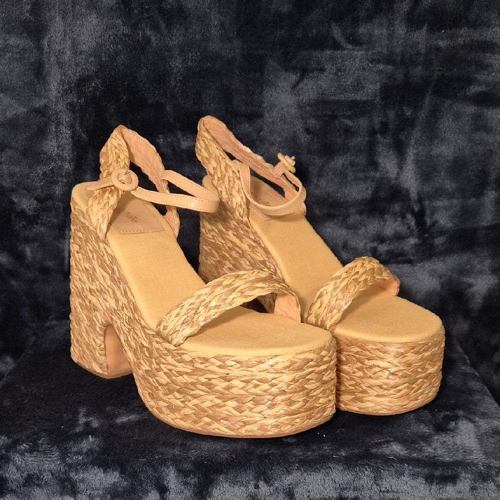 Elegant Braided Wedge Sandals - Tan